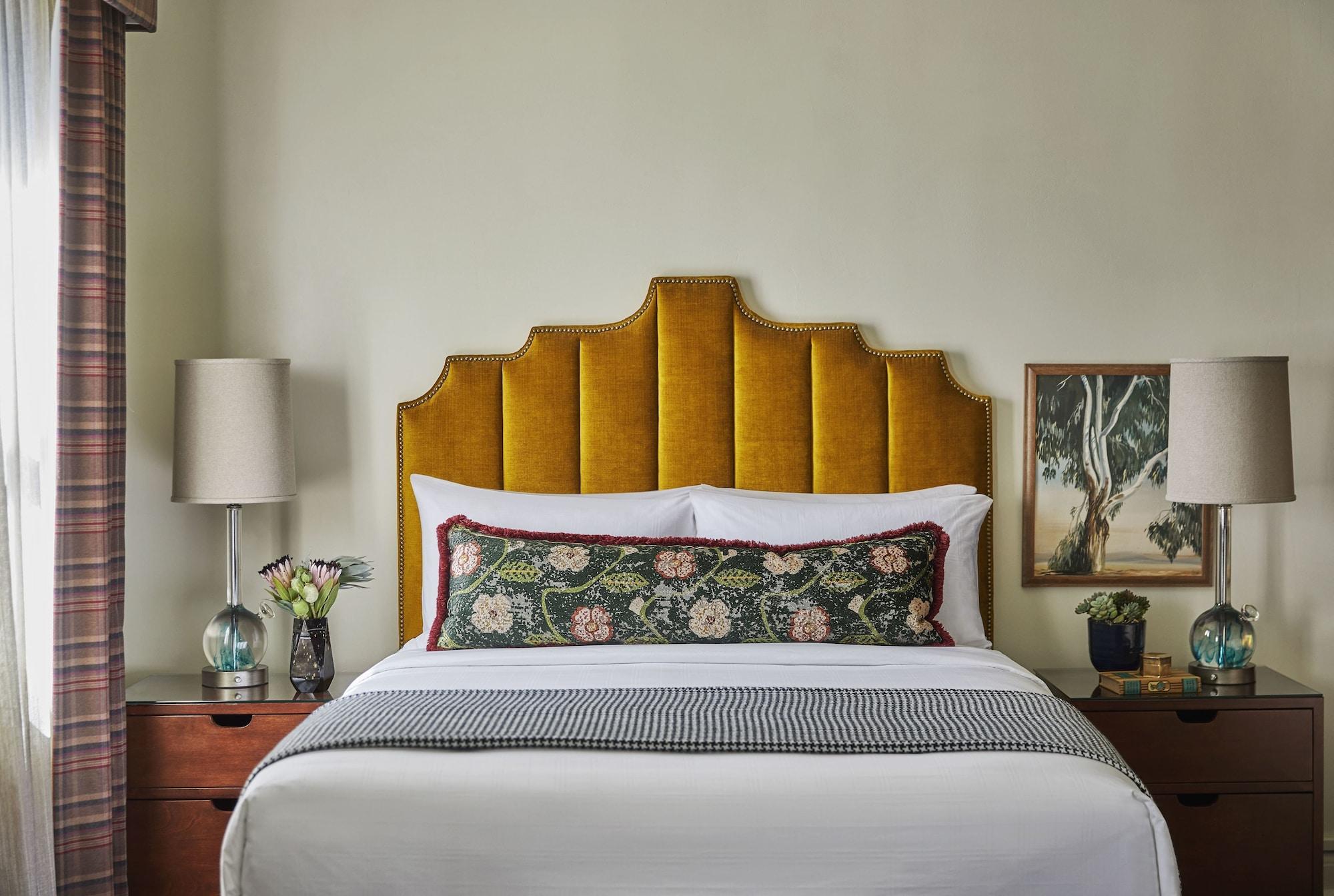 Graduate By Hilton Hotel 4*